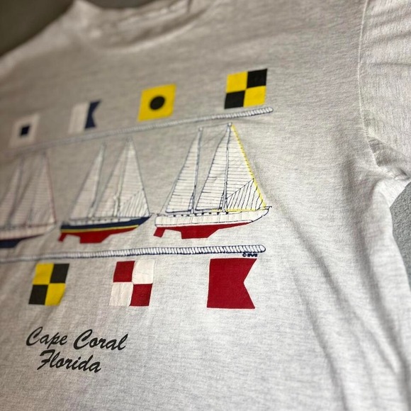 Vintage 90s Single Stitch Cape‎ Coast Florida T shirt - Picture 2 of 7